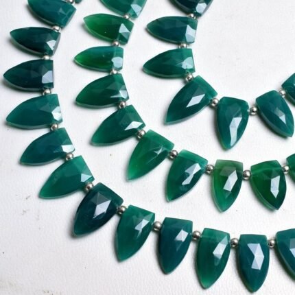 Natural Green Onyx Briolette Arrowhead Gemstone
