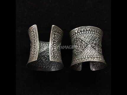 925 STERLING SILVER ANTIQUE HANDCUFF AS02