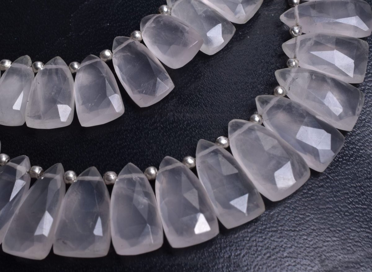 Rose Quartz Faceted Briolette Arrowhead Gemstone Rose Quartz Faceted Briolette Arrowhead Gemstone