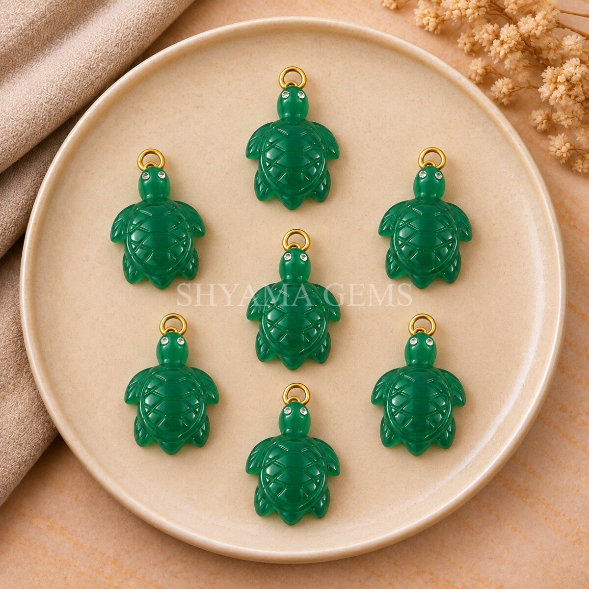 Green Onyx Turtle Carved 18mm Gemstone Pendant Green Onyx Turtle Carved 18mm Gemstone Pendant