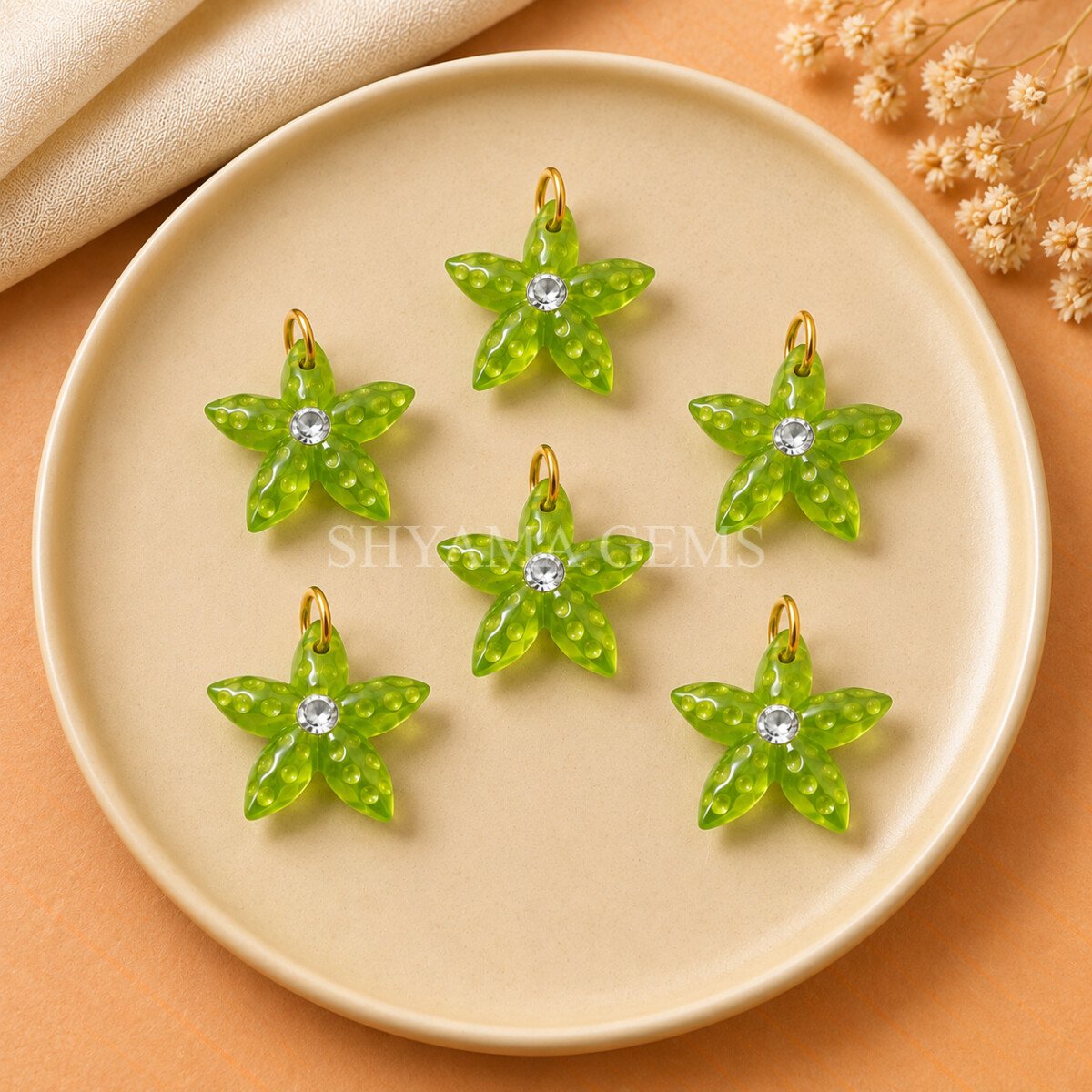 Peridot Quartz Starfish Carved 15mm Pendant Peridot Quartz Starfish Carved 15mm Pendant