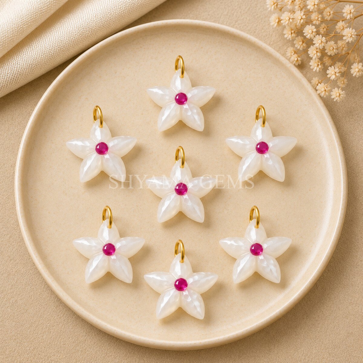 White Moonstone Starfish Carved 15mm Pendant White Moonstone Starfish Carved 15mm Pendant