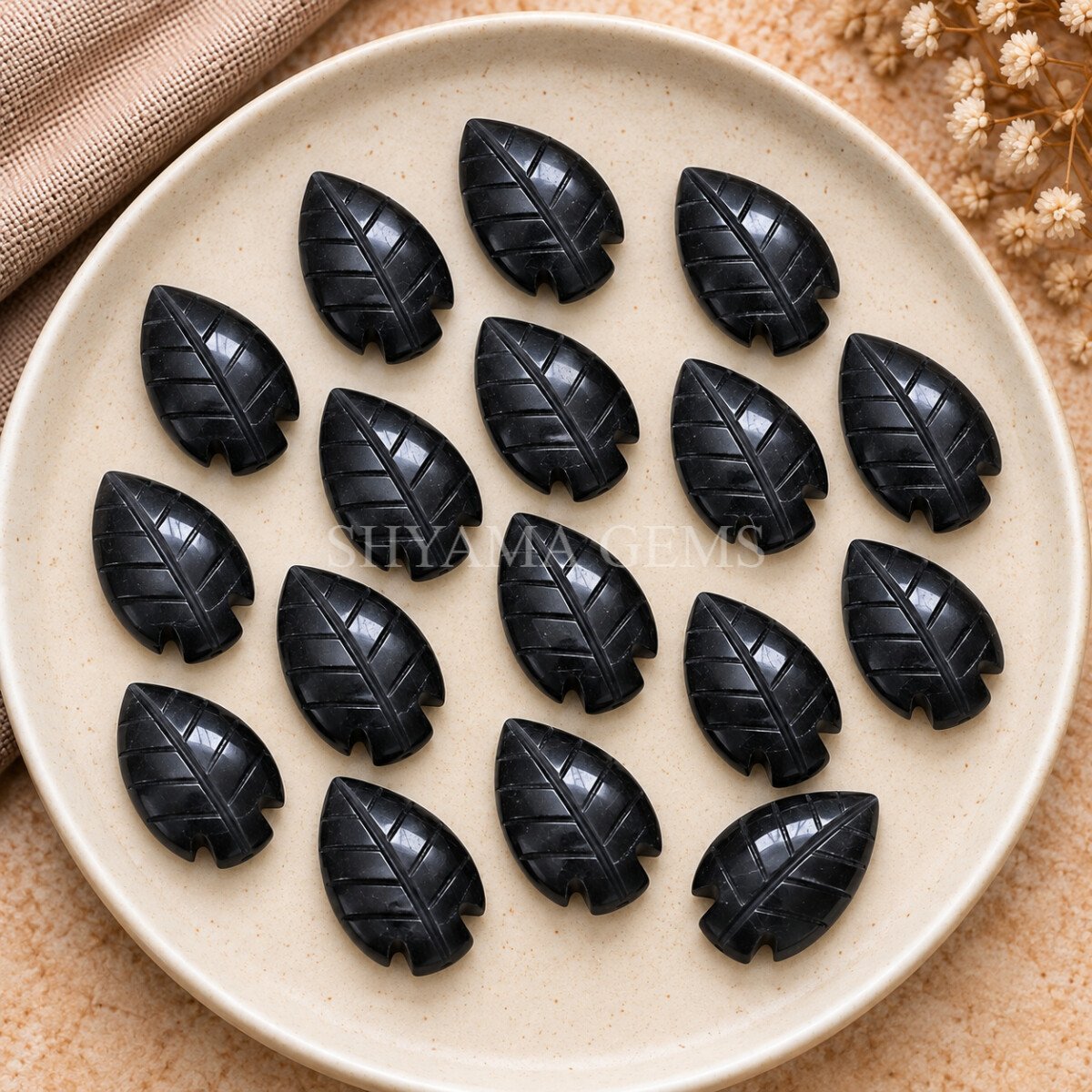 Black Onyx Leaf Carved Gemstone 14x10mm Black Onyx Leaf Carved Gemstone 14x10mm