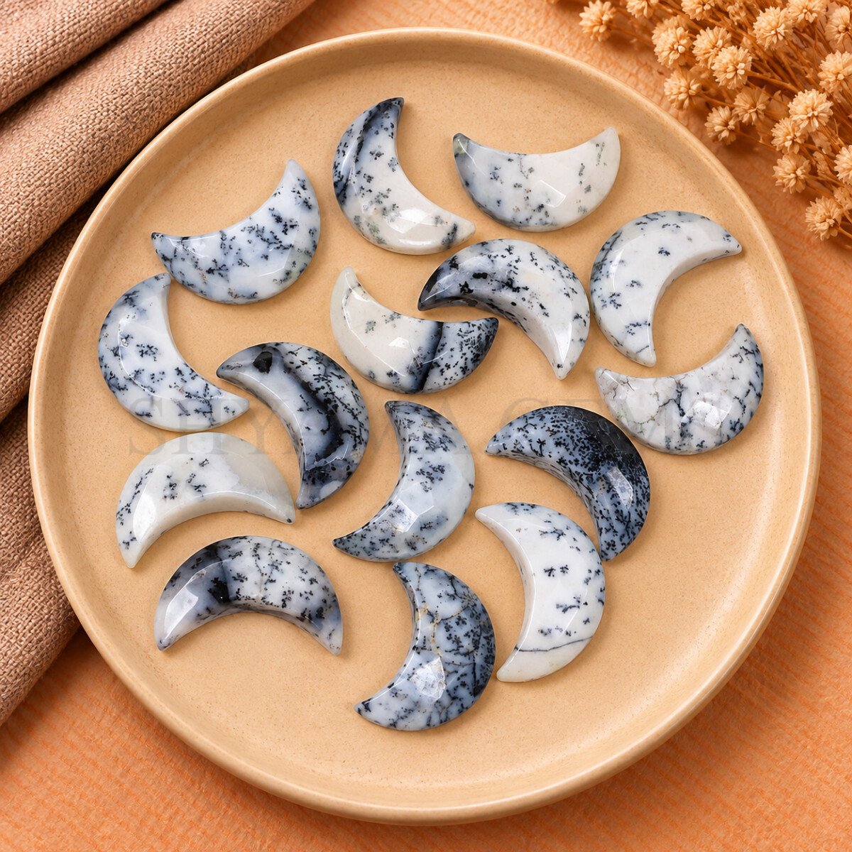 Howlite Faceted Moon Gemstone 17mm Howlite Faceted Moon Gemstone 17mm