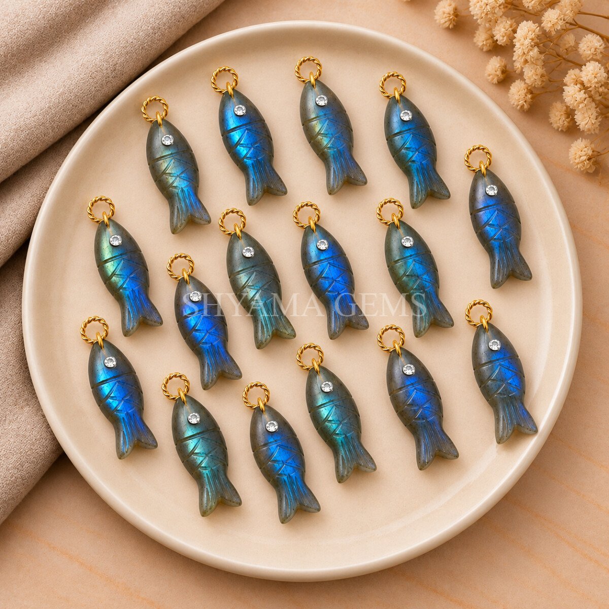 Labradorite Fish Inlay Pendant 25x8mm Labradorite Fish Inlay Pendant 25x8mm